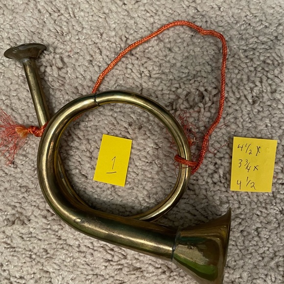 EUC Set Of 5 Brass Decorative French Horn various sizes of retro brass wall art - Picture 10 of 14